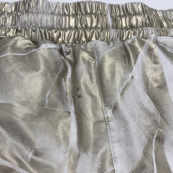 UNDER ARMOUR| Short Fly-By Perforated Shorts Gold - Picture 11 of 11